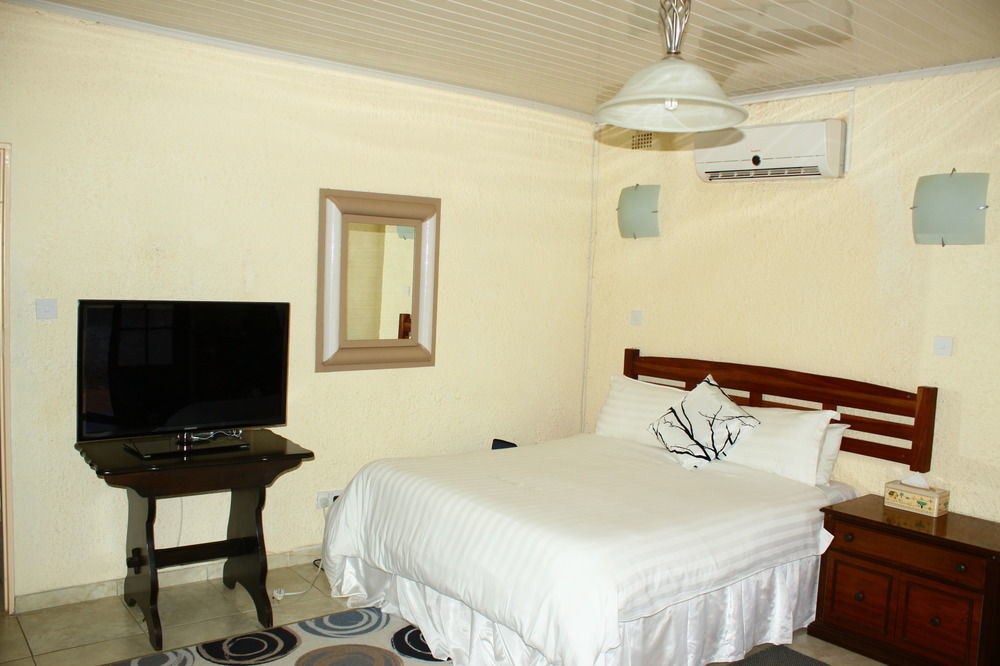 Entabeni Lodge Bulawayo Exteriör bild