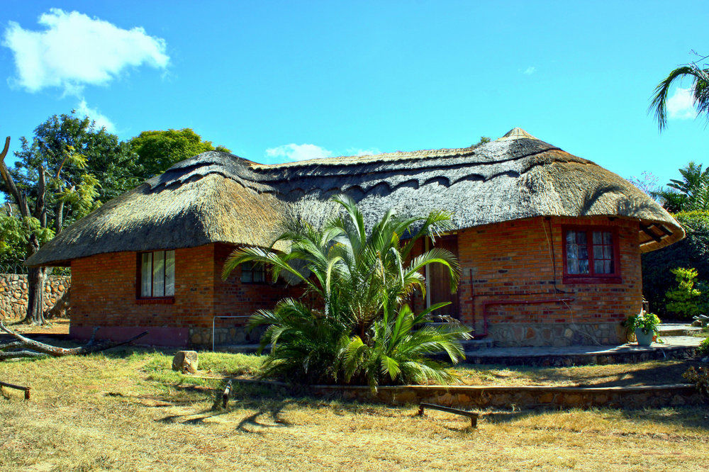 Entabeni Lodge Bulawayo Exteriör bild